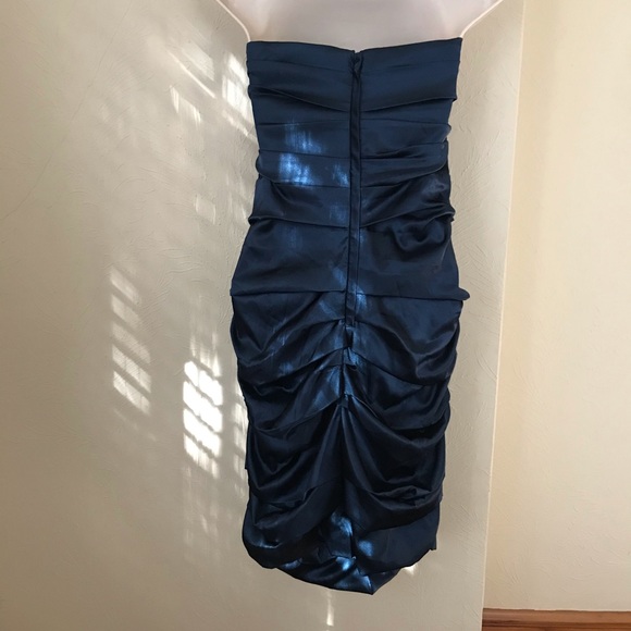 The château strapless sapphire blue dress w/pleat - Picture 4 of 6